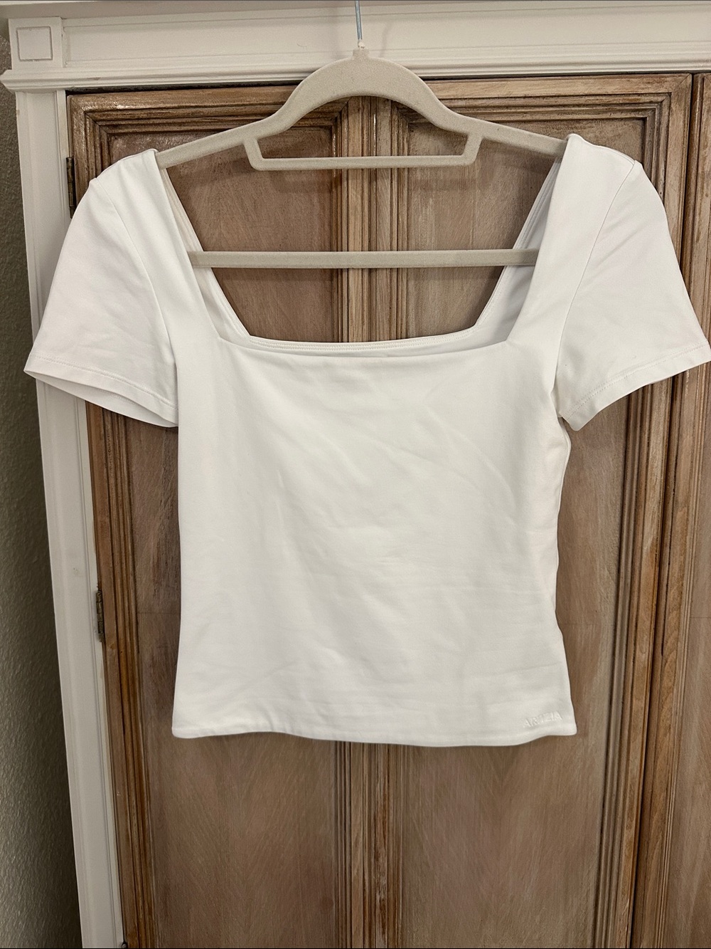 Aritzia White Square Neck Short Sleeve Crop Top